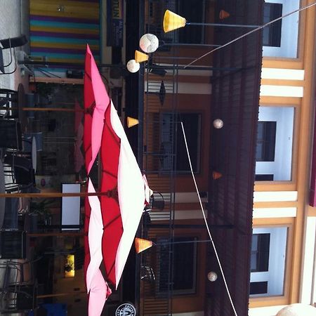 Hotel Paramount Biringkanya Ngoại thất bức ảnh