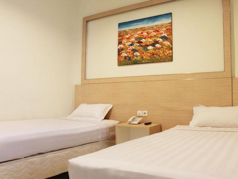 Hotel Paramount Biringkanya Ngoại thất bức ảnh