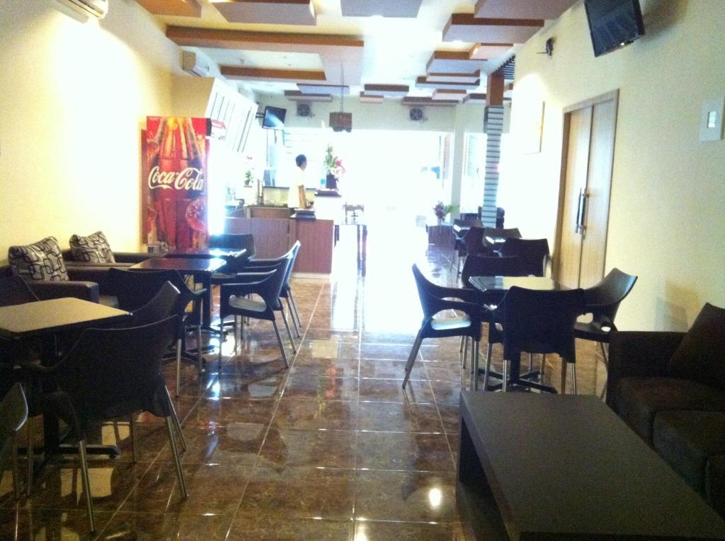 Hotel Paramount Biringkanya Ngoại thất bức ảnh